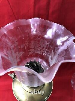 Tulipe de lampe à pétrole cristal verre gravé à l'acide Baccarat St Louis Globe