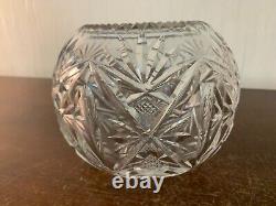 Vase boule GM clair en cristal de Saint Louis modèle1