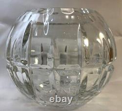 Vase boule en crIstal taillé Baccarat Saint Louis