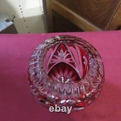 Vase boule en cristal taillé rouge saint louis baccarat lorraine a définir
