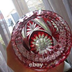 Vase boule en cristal taillé rouge saint louis baccarat lorraine a définir