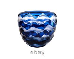 Vase contemporain en cristal overlay bleu acide signé Saint-Louis St océane