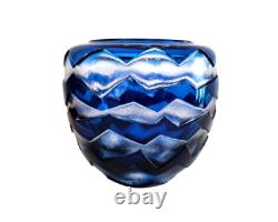 Vase contemporain en cristal overlay bleu acide signé Saint-Louis St océane