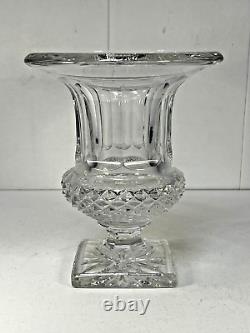 Vase cristal taillé Saint-Louis modèle Versailles pointes diamants XXème