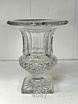 Vase cristal taillé Saint-Louis modèle Versailles pointes diamants XXème