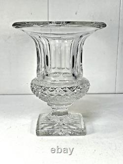 Vase cristal taillé Saint-Louis modèle Versailles pointes diamants XXème