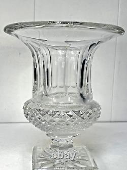 Vase cristal taillé Saint-Louis modèle Versailles pointes diamants XXème