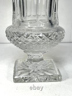Vase cristal taillé Saint-Louis modèle Versailles pointes diamants XXème