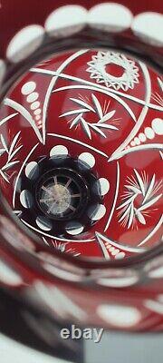 Vase en Cristal Doublé Taillé Couleur Rouge Rubis BOHÊME SAINT-LOUIS BACCARAT