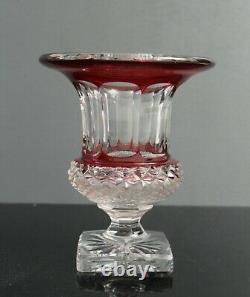 Vase en cristal de de saint louis signée double rouge modèle versailles
