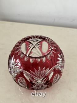 Vase rouge boule en cristal de Saint Louis modèle1