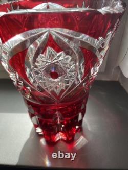 Vase rouge en cristal de Saint Louis h 25 Cm