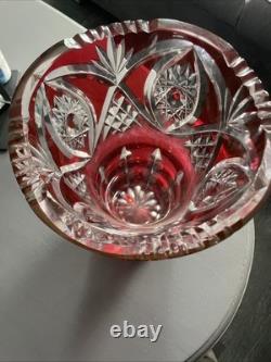 Vase rouge en cristal de Saint Louis h 25 Cm