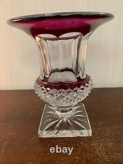 Vase violet modèle Versailles en cristal de Saint Louis