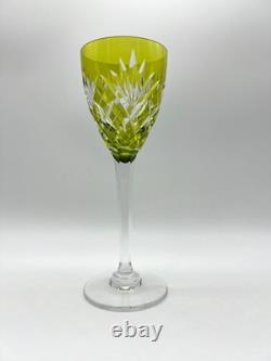 Verre Roemer en cristal jaune Saint Louis modèle Chantilly signé 23 cm