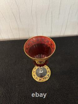 Verre à vin blanc modèle Callot rouge et or en cristal de Saint Louis