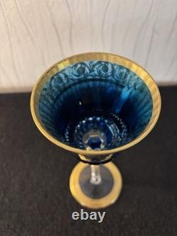 Verre à vin modèle Thistle bleu en cristal de Saint Louis mod1