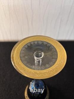 Verre à vin modèle Thistle bleu en cristal de Saint Louis mod1