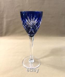 Verre à vin signé SAINT LOUIS modèle CHANTILLY cristal BLEU roemer Couleurs Rhin