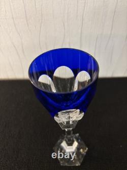 Verre bleu foncé modèle Chambord cristal de Saint Louis