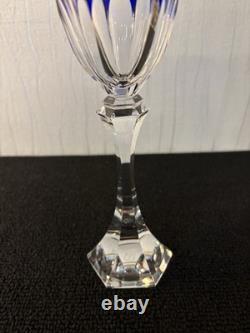 Verre bleu foncé modèle Chambord cristal de Saint Louis