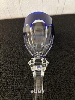 Verre bleu foncé modèle Chambord cristal de Saint Louis