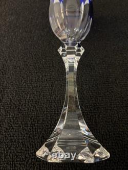 Verre bleu foncé modèle Chambord cristal de Saint Louis