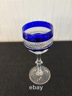 Verre roemer bleu foncé modèle Trianon en cristal de Saint Louis