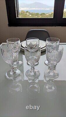 Verres à vin cristal de Saint Louis, modèle Liane, parfait état, Par 2, 4 Ou 6