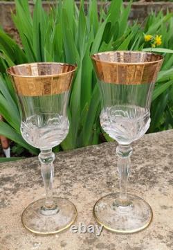 Verres a vin en cristal taille et grave, dore a l'or finstyle Saint -Louis French