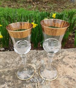 Verres a vin en cristal taille et grave, dore a l'or finstyle Saint -Louis French