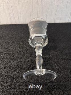 Verres vin blanc modèle Cosmos cristal Saint Louis